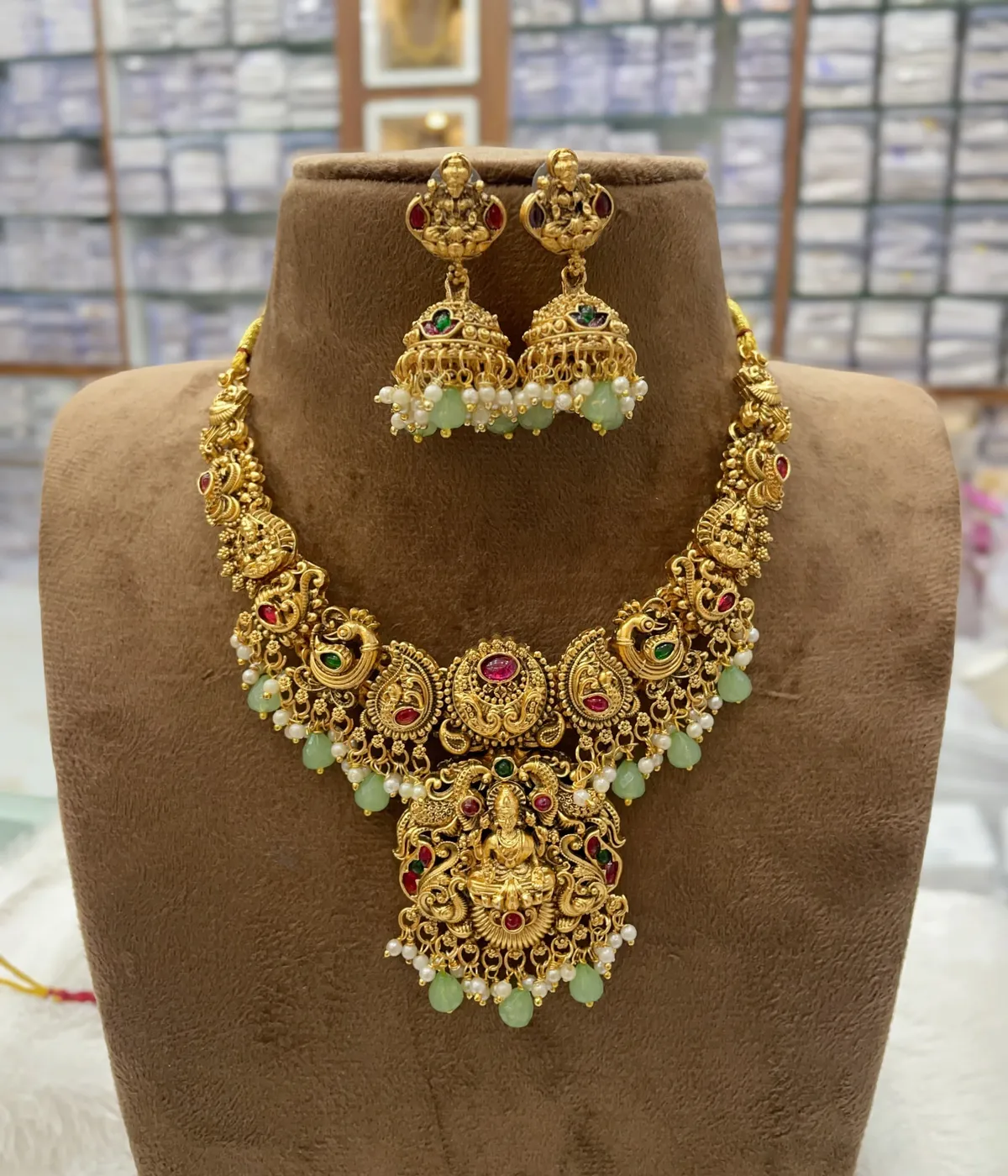 ANTIQUE TEMPLE NECKLACE SET WITH GODDESS LAKSHMI MOTIF