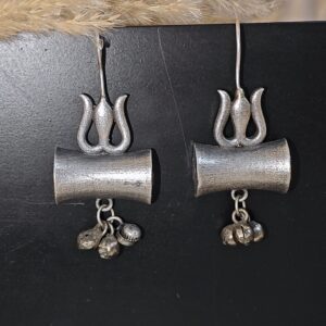 ANTIQUE SLA TRISHUL DAMRU EARRINGS WITH GHUNGROO CHARM