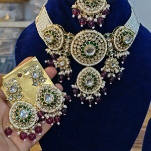 JHANVI KUNDAN CHOKER NECKLACE SET WITH EARRINGS AND MAANG TIKKA