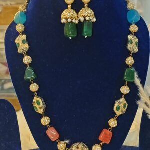 ANTIQUE NECKLACE WITH MONALISA STONES -2.0
