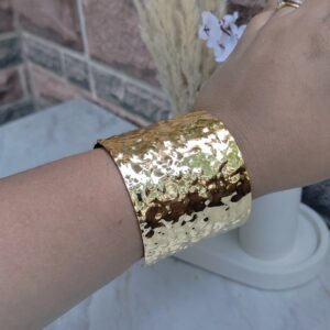 GOLDEN STAINLESS STEEL PREMIUM & ELEGANT ( ANTI TARNISH ) KADA FOR WOMEN
