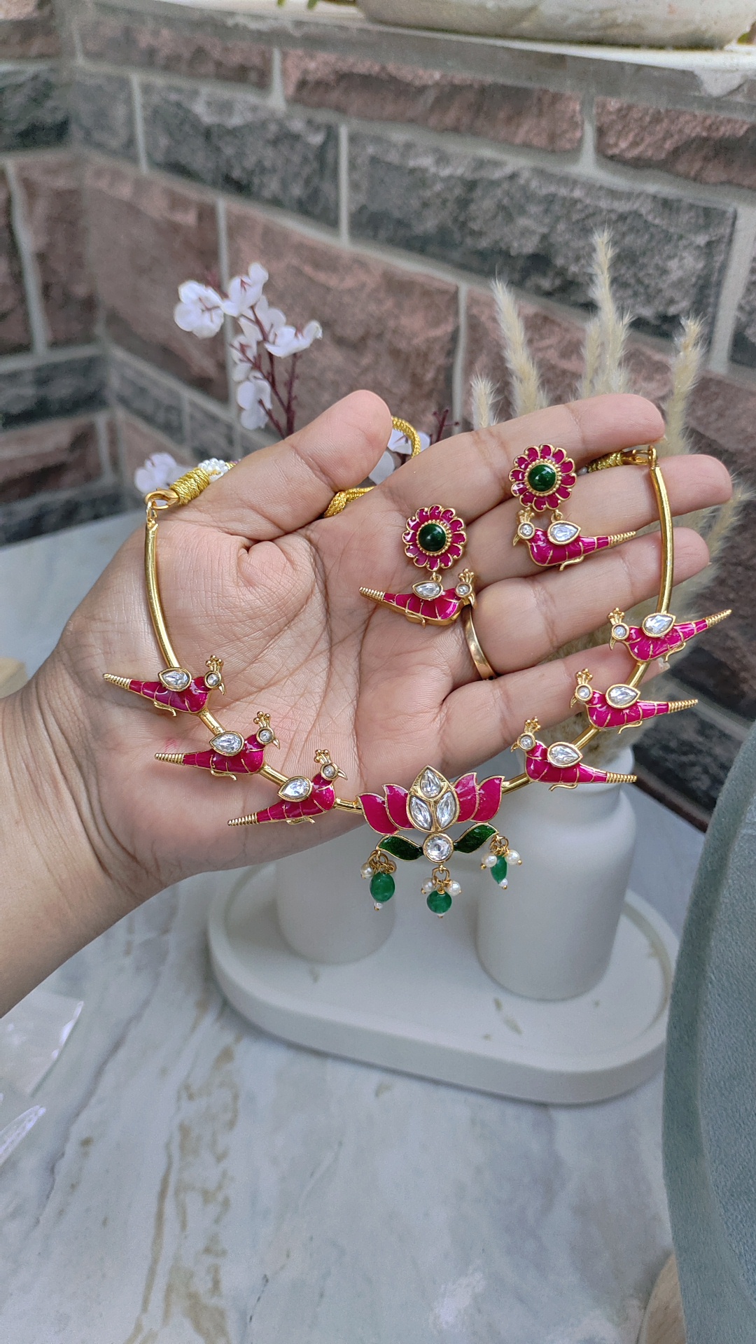 GOLDEN STAINLESS STEEL PREMIUM & ELEGANT ( ANTI TARNISH ) NECKLACE SET FOR WOMEN - Image 2