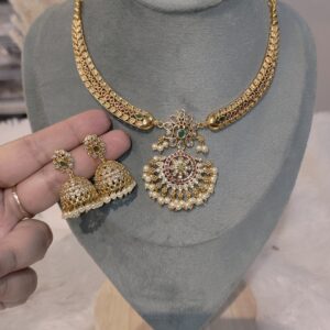 GOLD-PLATED HASLI SET WITH JHUMKA EARRINGS & PEARL DETAILING