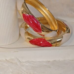 GOLD-PLATED ENAMEL BANGLE – RED & WHITE ❤️✨