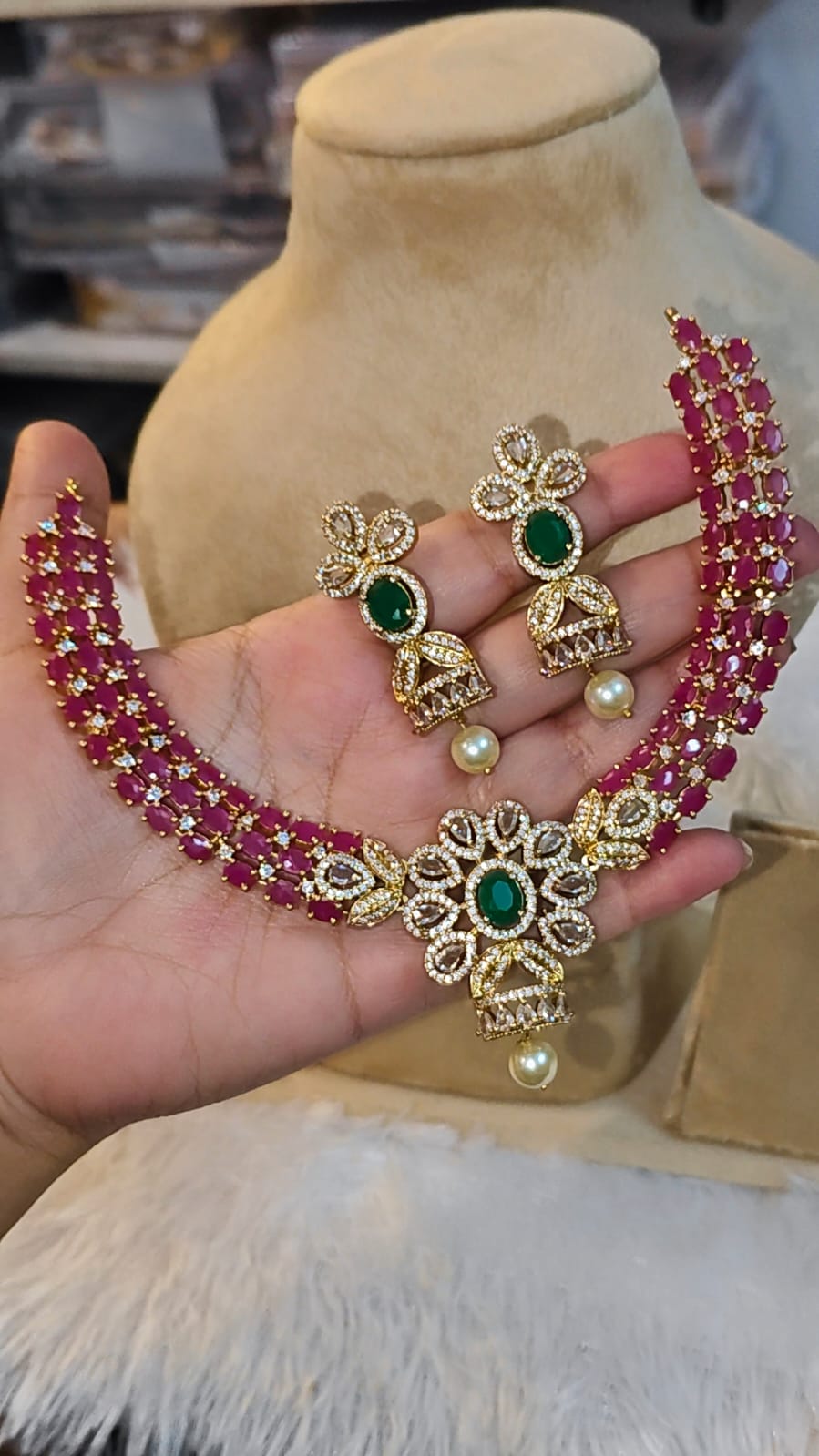 ADVIKA - RUBY KEMP STONE CHOKER NECKLACE SET - Image 3